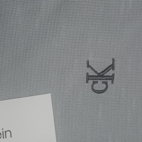 Calvin Klein Waffle Hoodie Size-S Gray NWT - Picture 3 of 5